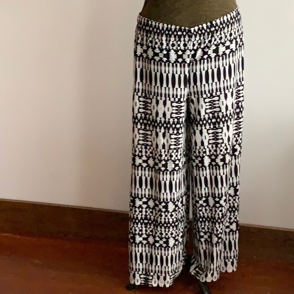 Black And White Print Pants.Chico's | Pants & Jumpsuits | Chico Size Black And White Print Pants ...